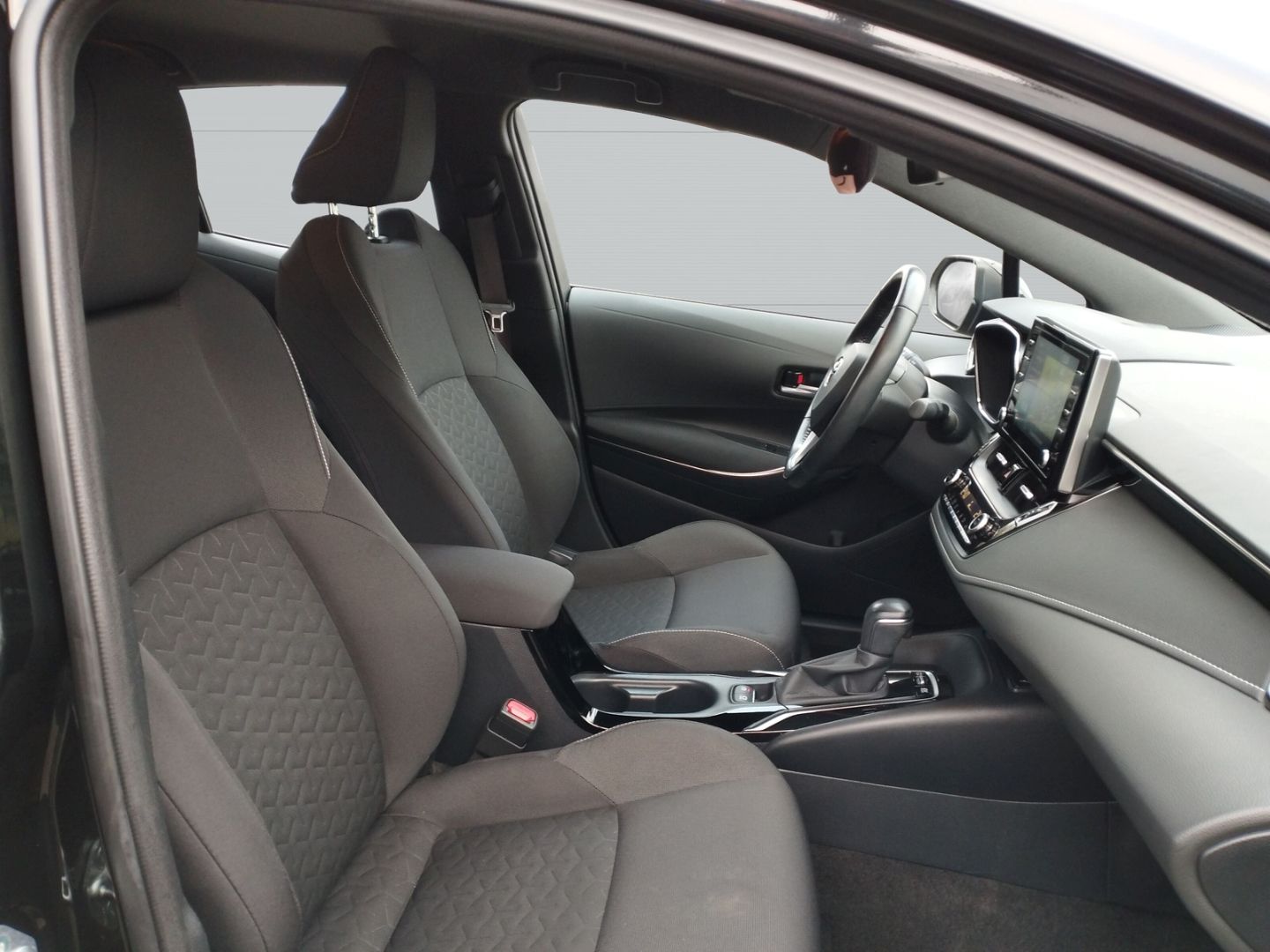 Toyota Corolla Hybrid Business Edition - Samsaru's Car Outlet