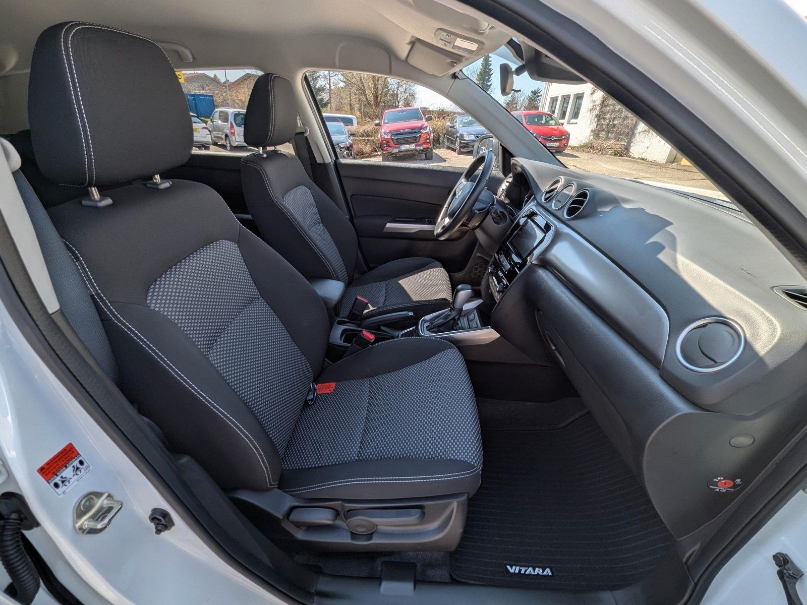 Suzuki Vitara 1.4 Mild-Hybrid Comfort - Samsaru's Car Outlet