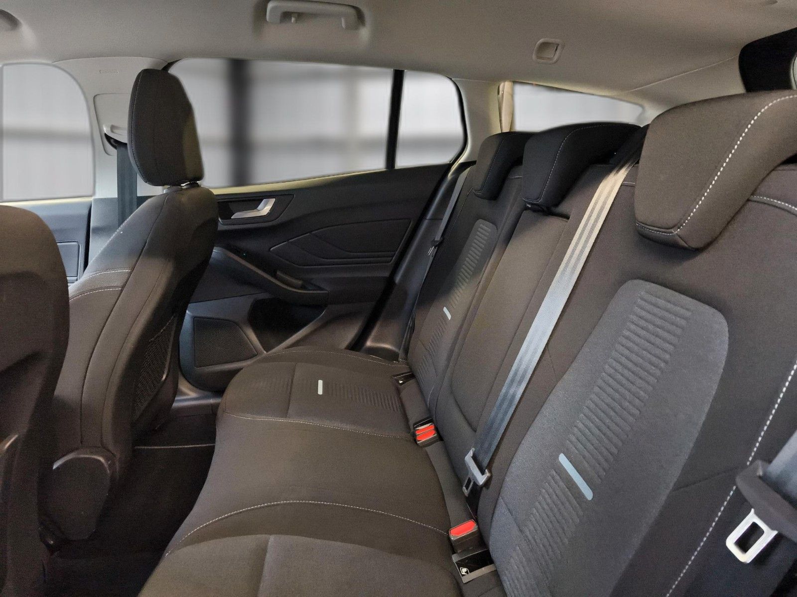 Ford Focus Turnier Active X NAVI LED ACC RFK