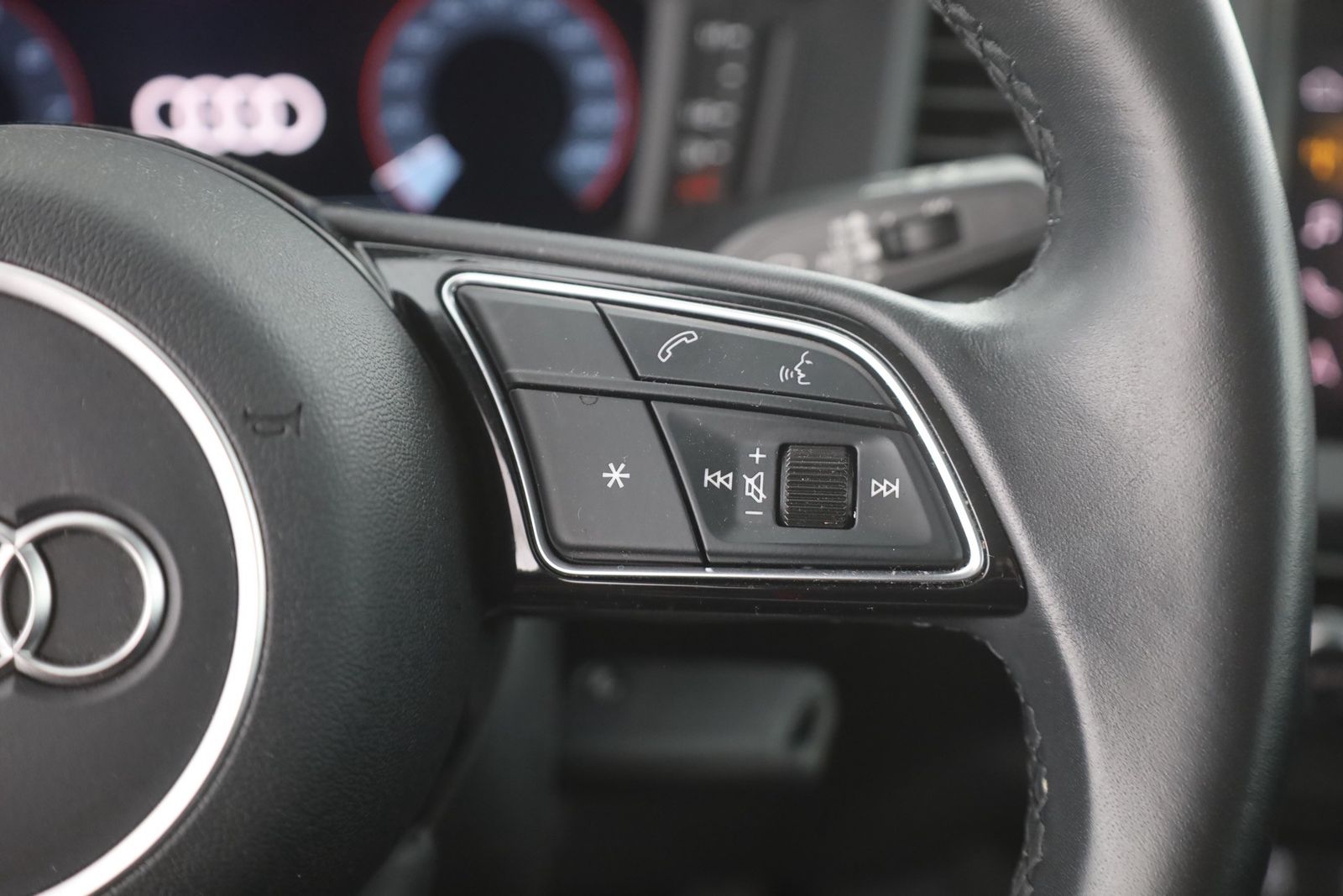 Audi A1 30 TFSI Sportback advanced - Samsaru's Car Outlet