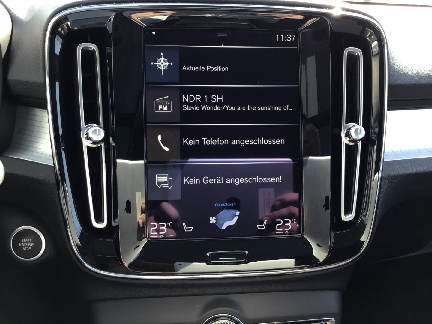 Volvo XC40 T3 Momentum Pro - Samsaru's Car Outlet