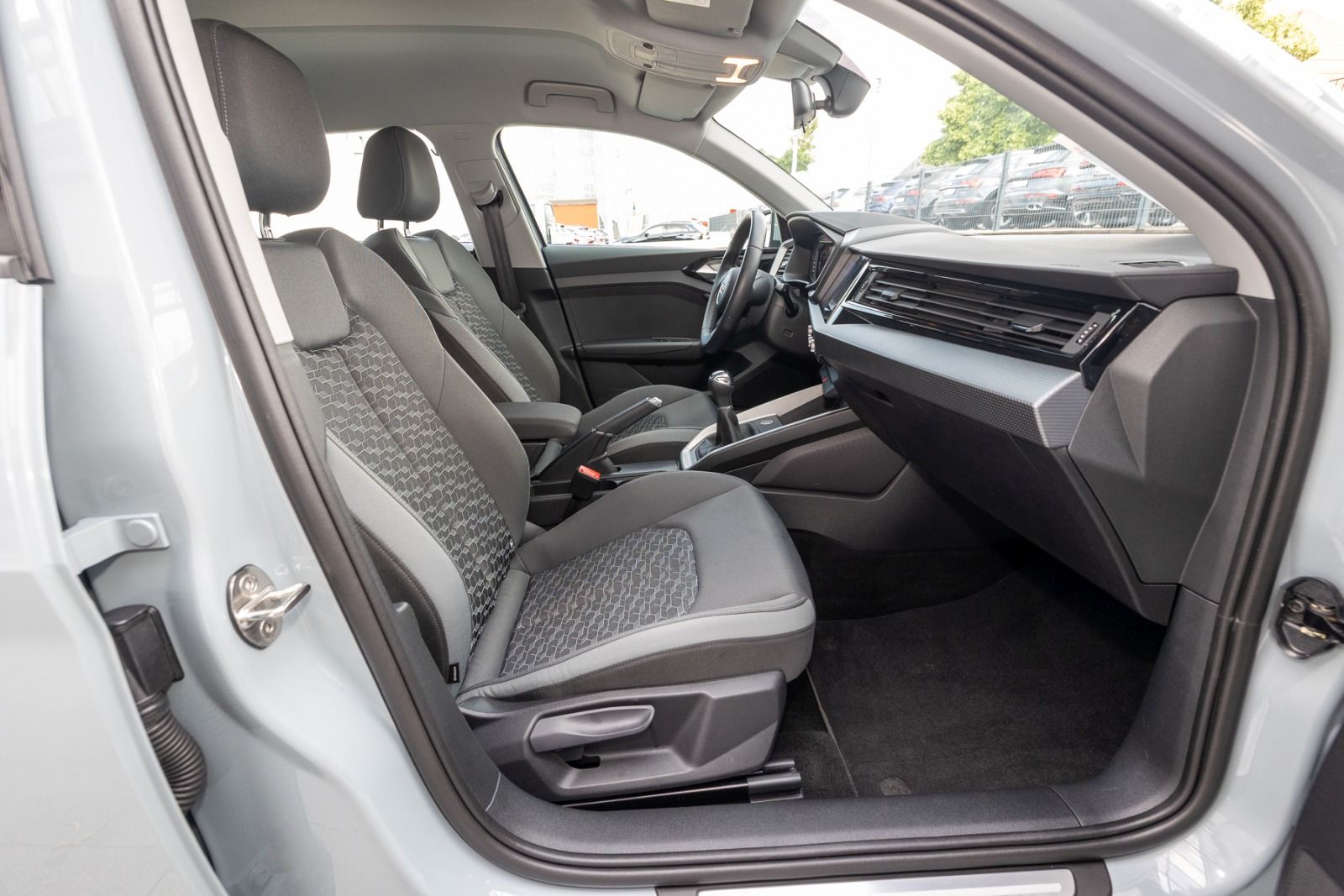 Audi A1 Sportback advanced 30 TFSI - Samsaru's Car Outlet