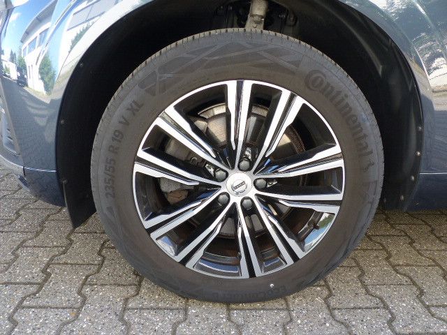 Volvo XC60 Inscription B4 - Samsaru's Car Outlet