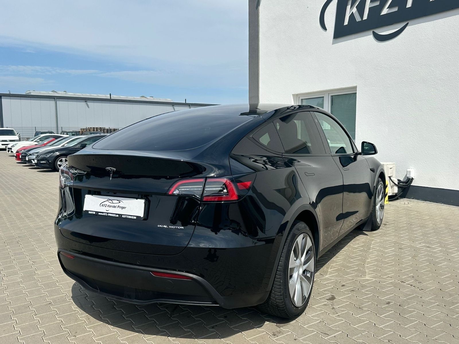 Tesla Model Y Long Range Dual AWD