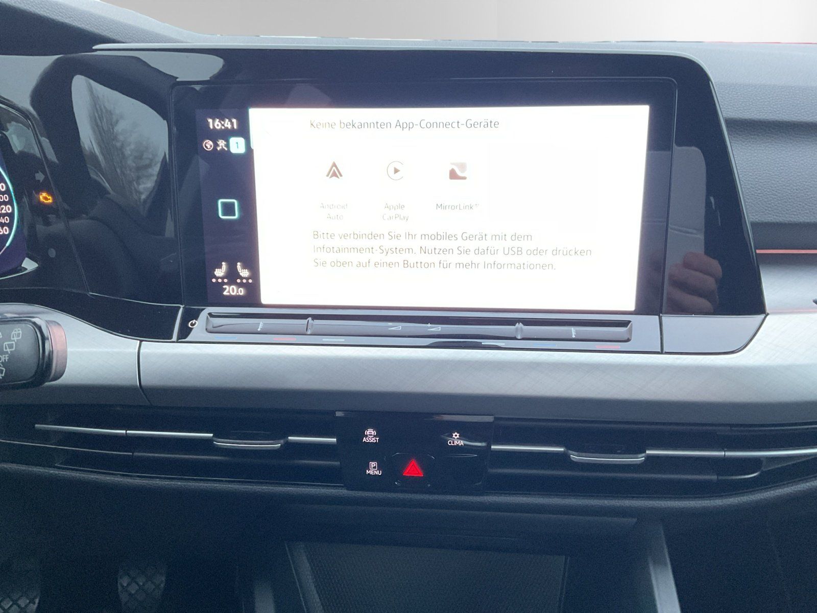 Volkswagen Golf VIII 1.5 TSI Life - Samsaru's Car Outlet
