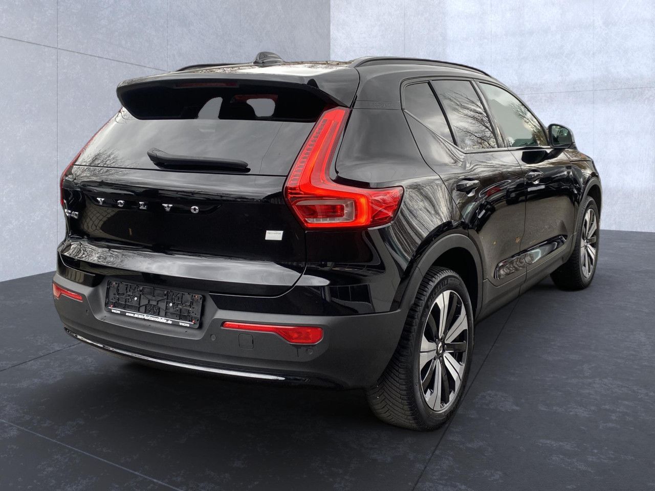 Volvo XC 40 Core Recharge Pure Electric 2WD Bluetooth