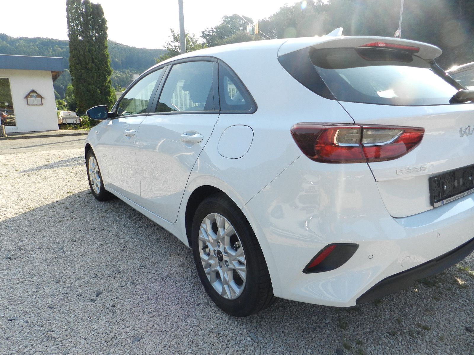 Kia Ceed - Samsaru's Car Outlet