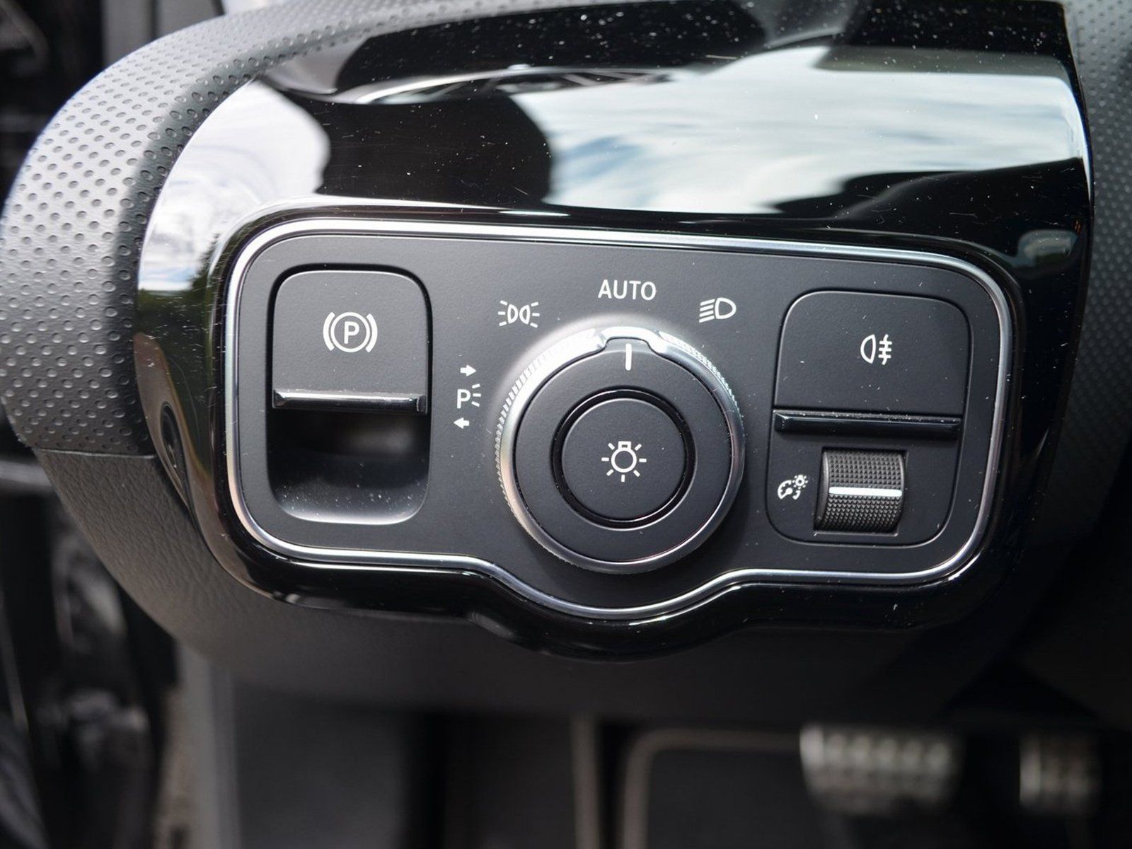 Mercedes-Benz e HYBR EDITION 2020 AMG - Samsaru's Car Outlet