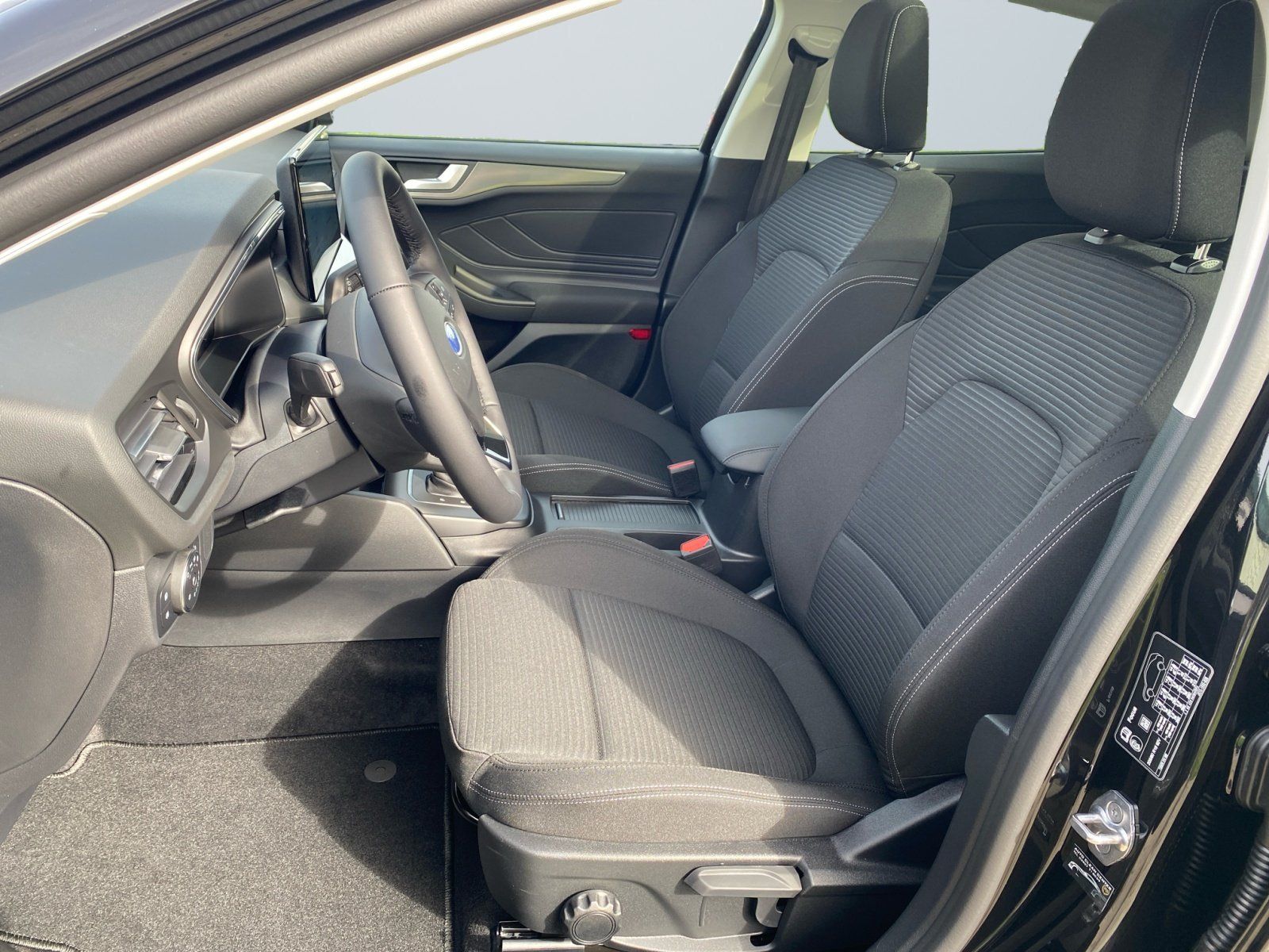 Ford Focus Titanium Edition 1.0 EcoBoost ACC PDC KAM