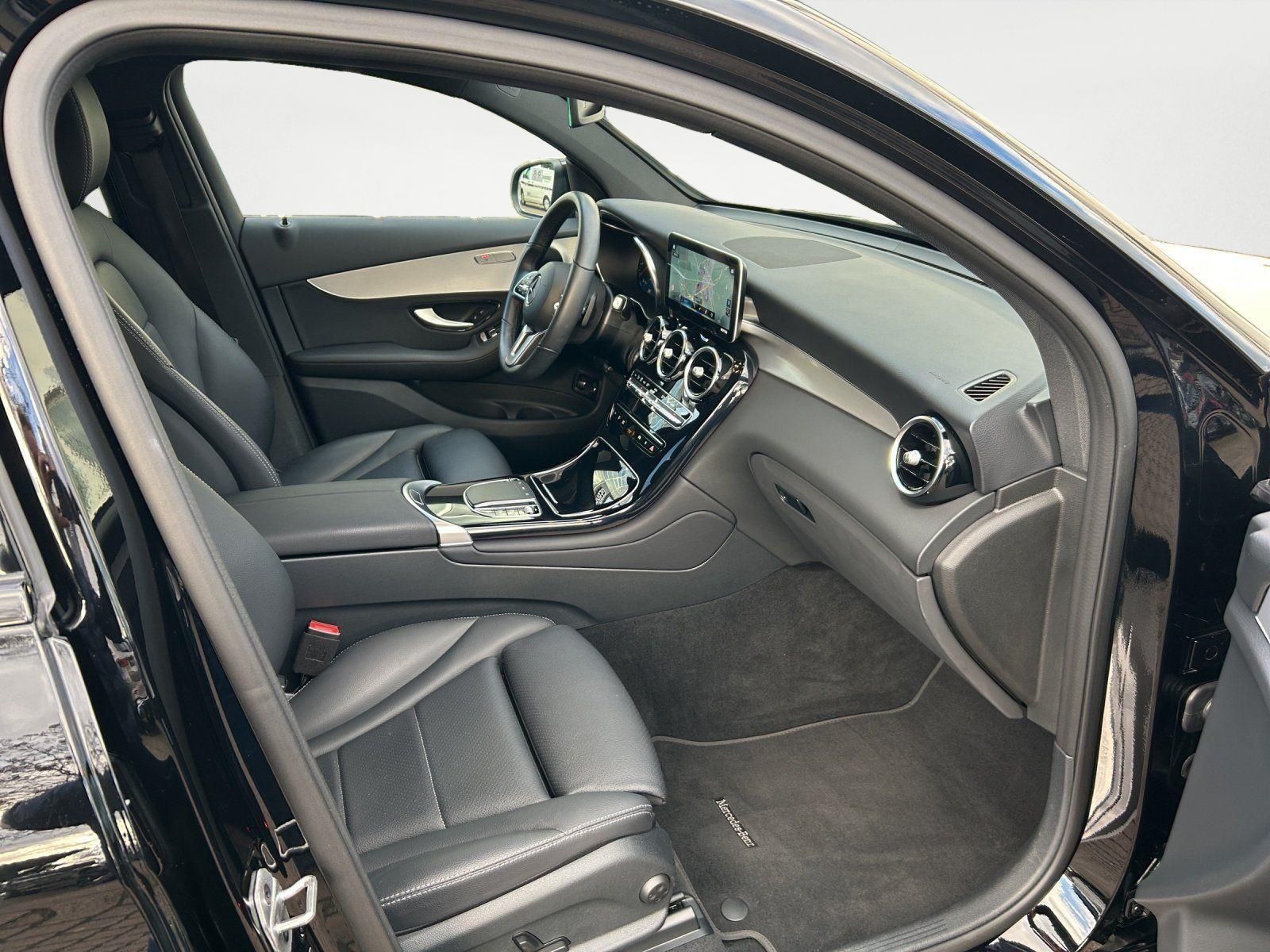 Mercedes-Benz GLC300e 4M Coupé - Samsaru's Car Outlet
