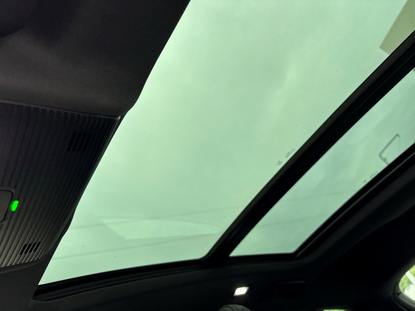 Cupra Formentor VZ e-HYBRID *AHK PANODACH +NAVI+LED*