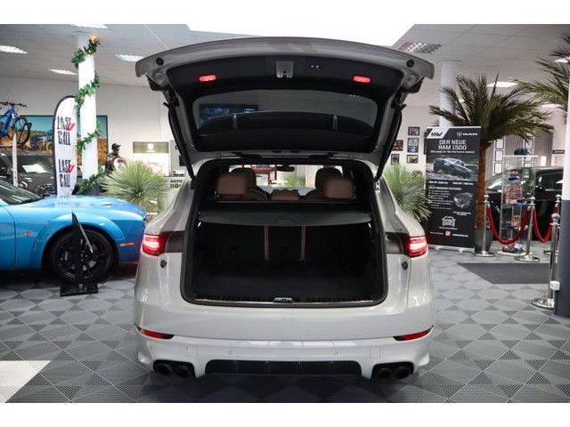 Porsche Cayenne GTS Head-Up Massage Standh. Panorama DAB
