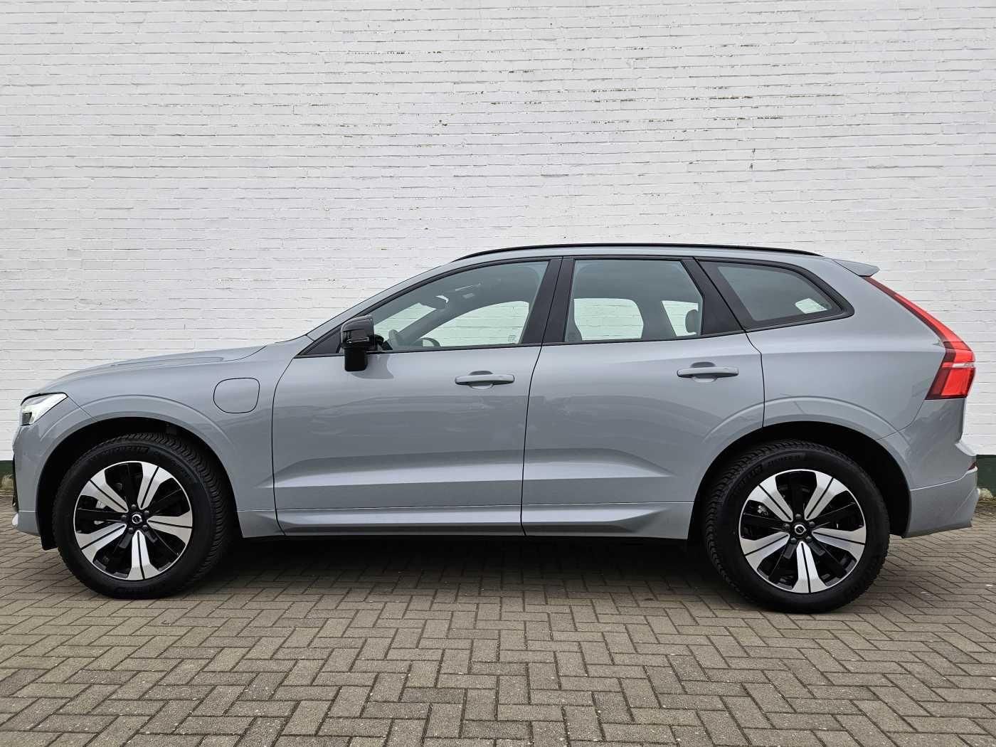 Volvo XC60 T6 AWD Plus Dark*AHK*ACC*Panorama*RFK*