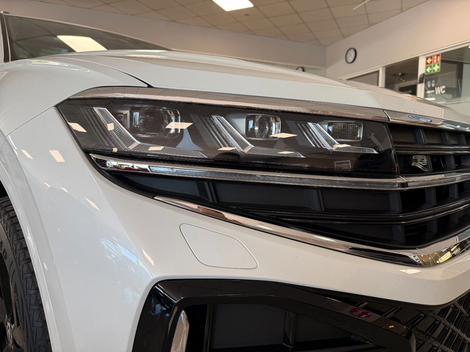 Volkswagen TOUAREG 3.0 V6 TDI R-LINE |NP94,6|PANO|MATRIX|19