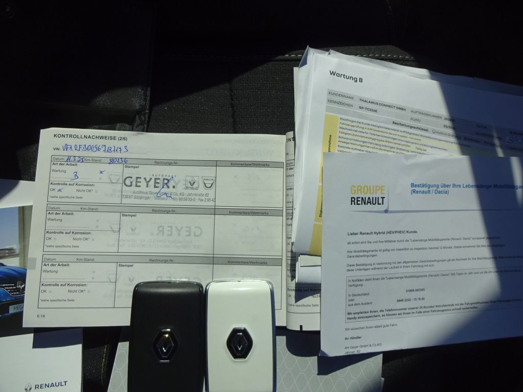 Renault Megane Grandtour E-TECH Plug-in - Samsaru's Car Outlet