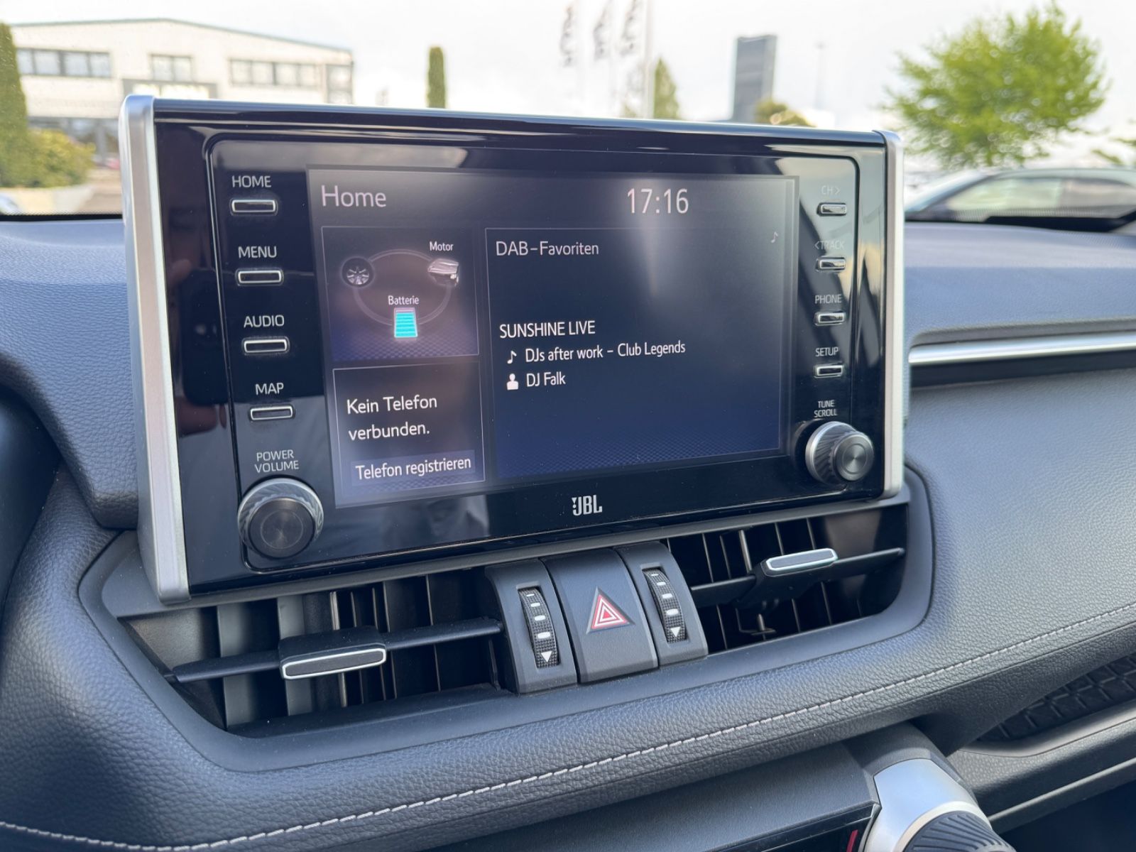 Toyota RAV 4 RAV4 Hybrid 4x4 Lounge - Samsaru's Car Outlet