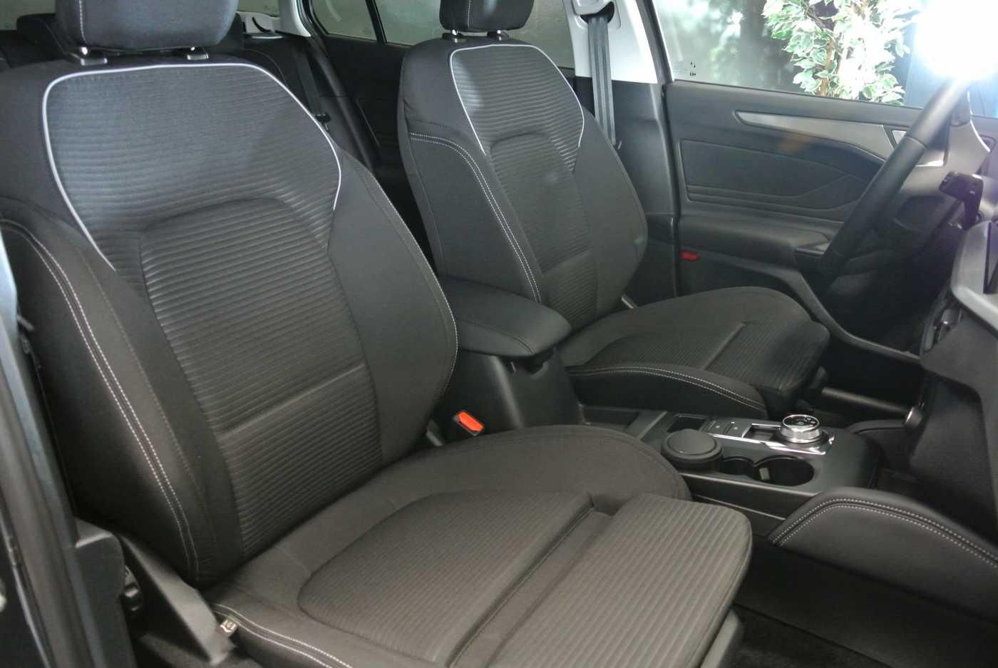 Ford Focus Turnier 1.5 E.Blue Aut. Titanium X +iACC