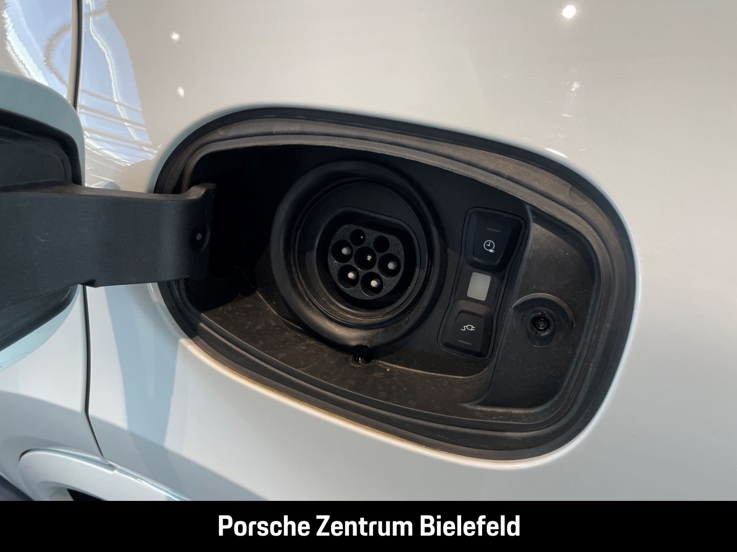 Porsche Cayenne E-Hybrid Panoramadach LED-Matrix BOSE