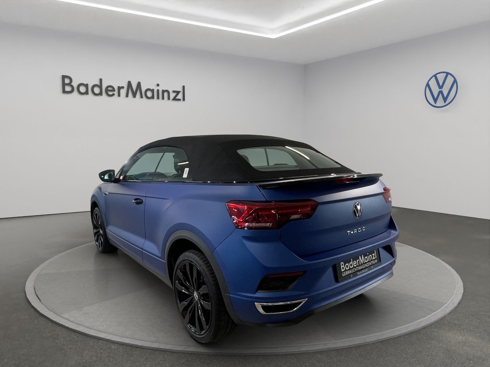 Volkswagen T-Roc R-Line 1.5 l TSI - Samsaru's Car Outlet