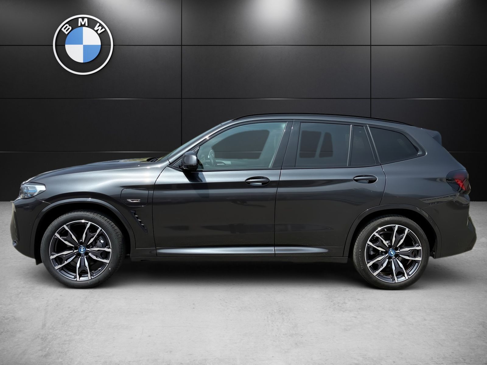 BMW X3 xDrive30e M Sport - Samsaru's Car Outlet