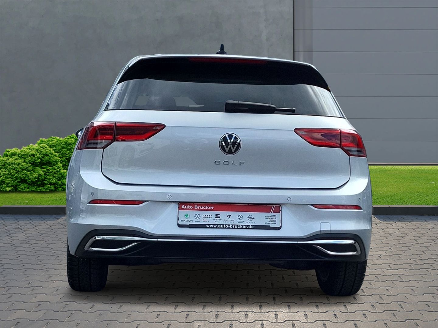 Volkswagen Golf Highline 2.0 TDI - Samsaru's Car Outlet