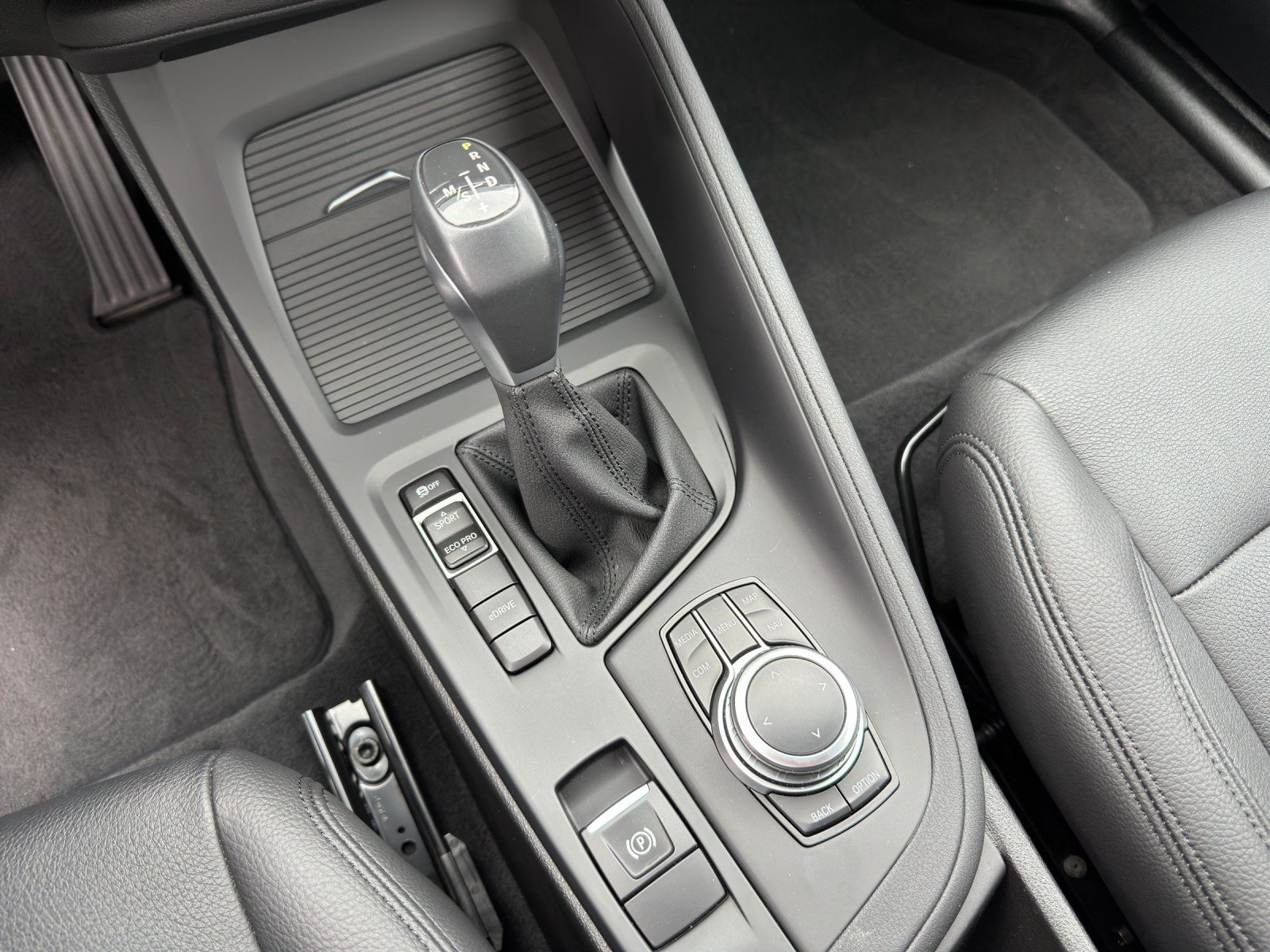 BMW X1 xDrive25e AHK PLUS - Samsaru's Car Outlet