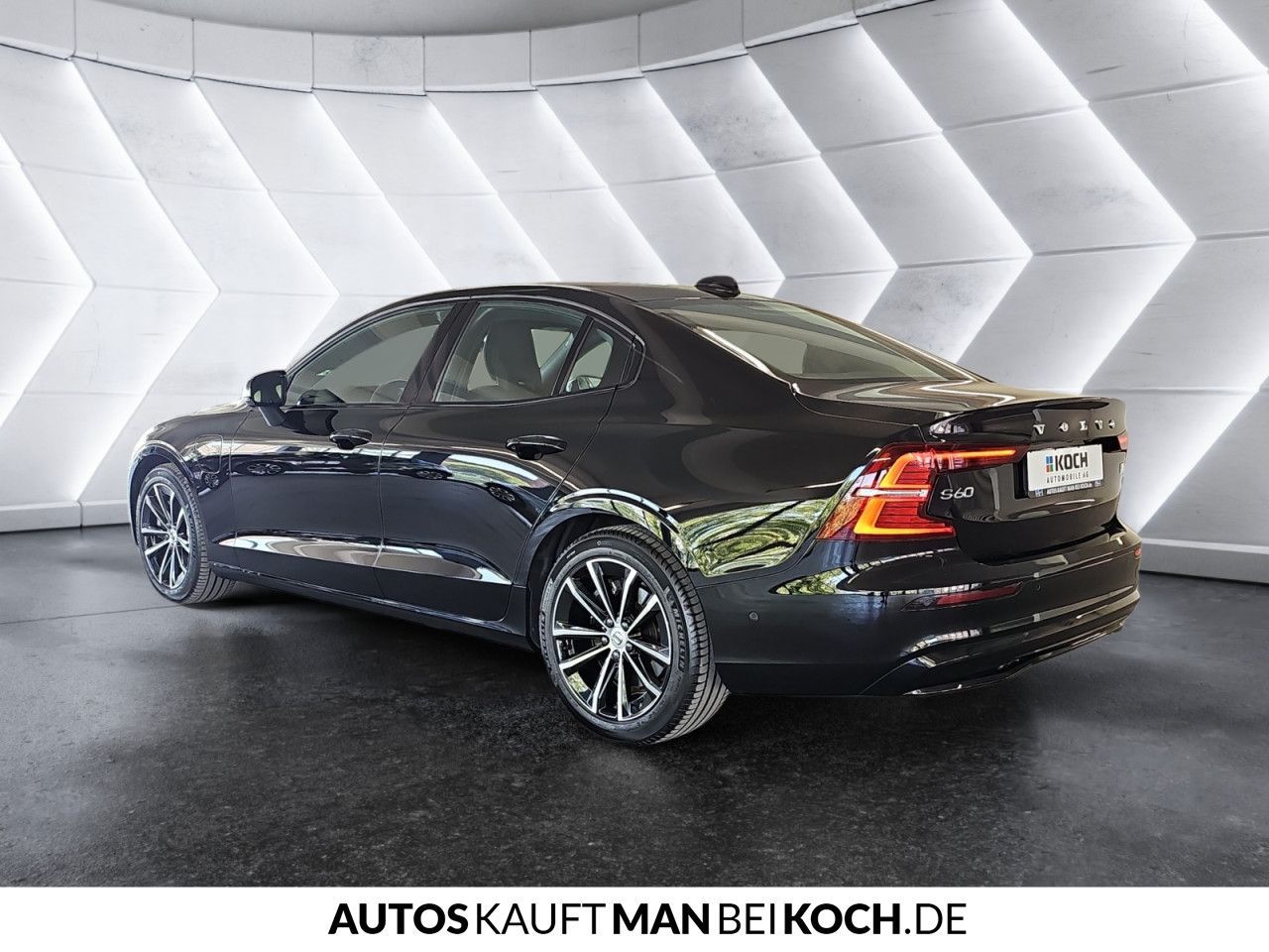 Volvo S60 T8 AWD Recharge Plug-In Hybrid Plus Dark