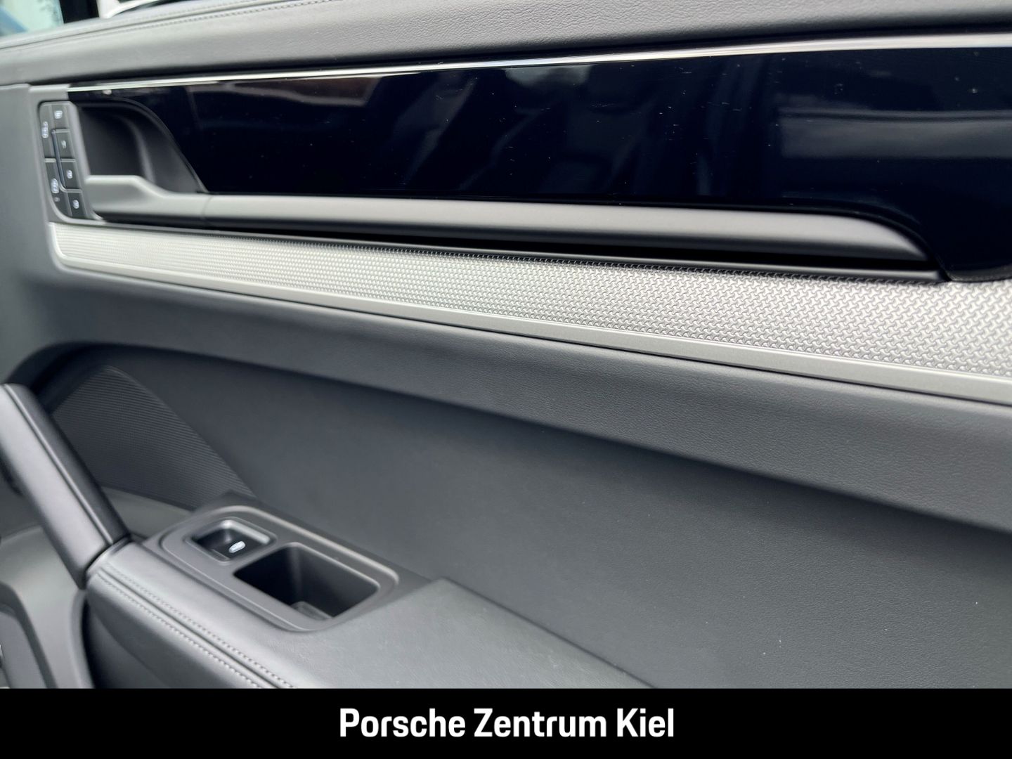 Porsche Cayenne E-Hybrid BOSE Panoramadach InnoDrive