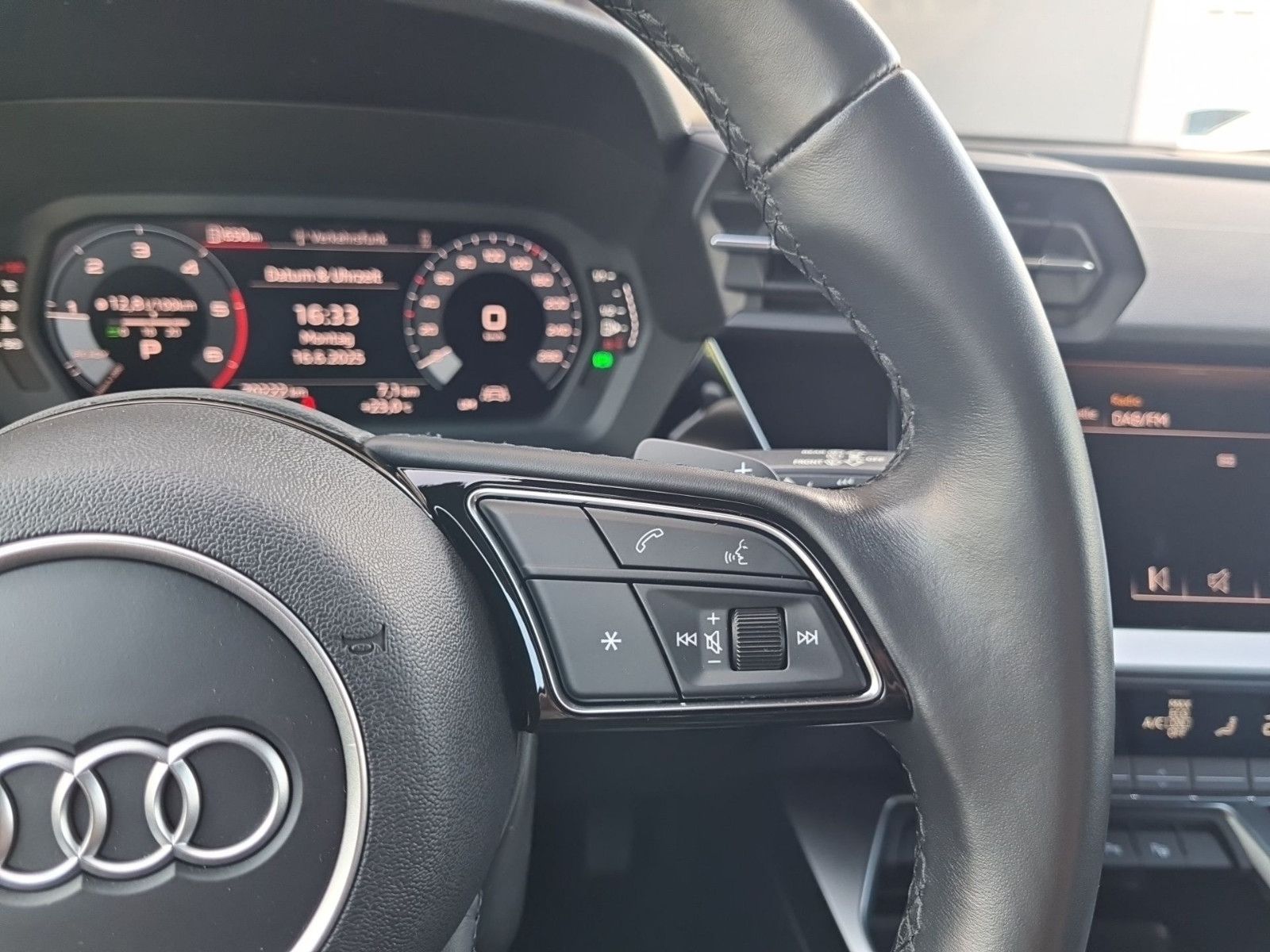 Audi A3 Sportback 30 TDI DSG S-Line/LED/DAB/DSP/Apple