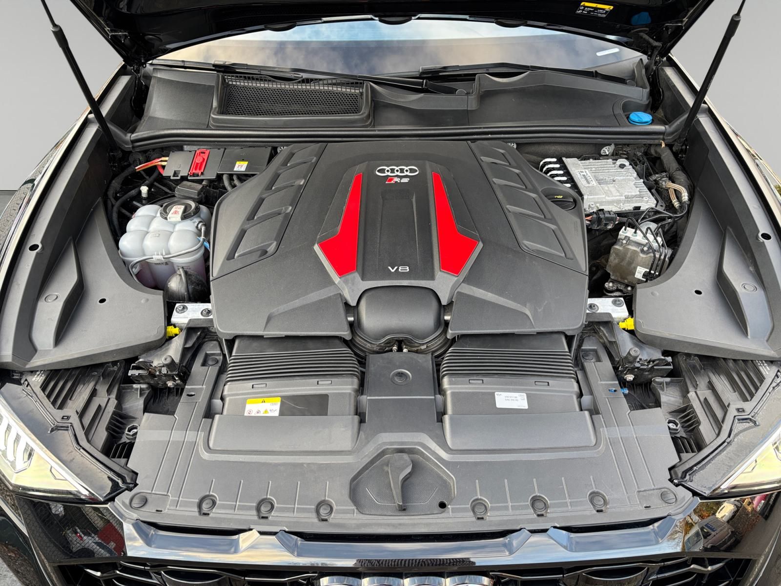 Audi RS Q8 4.0 TFSI AHK HUD VMax Keramik Matrix