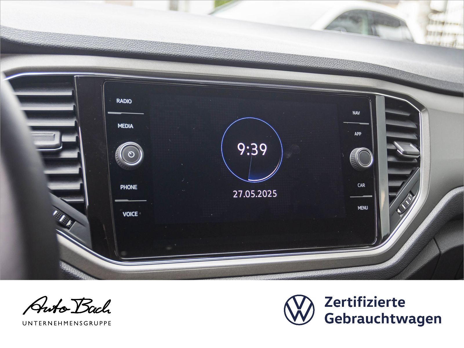 Volkswagen T-Roc 1.0 TSI Style - Samsaru's Car Outlet
