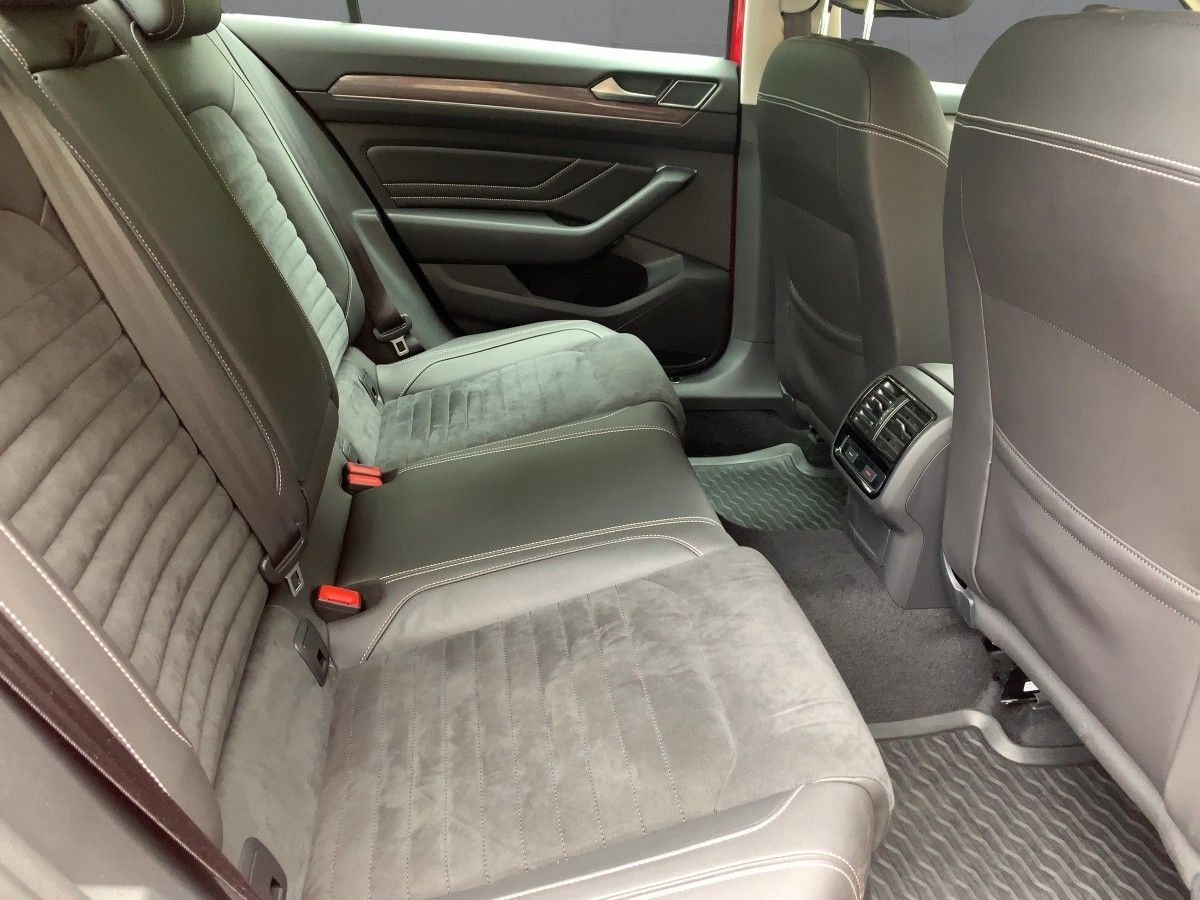 Volkswagen Passat 1.5 TSI DSG ELEGANCE - Samsaru's Car Outlet