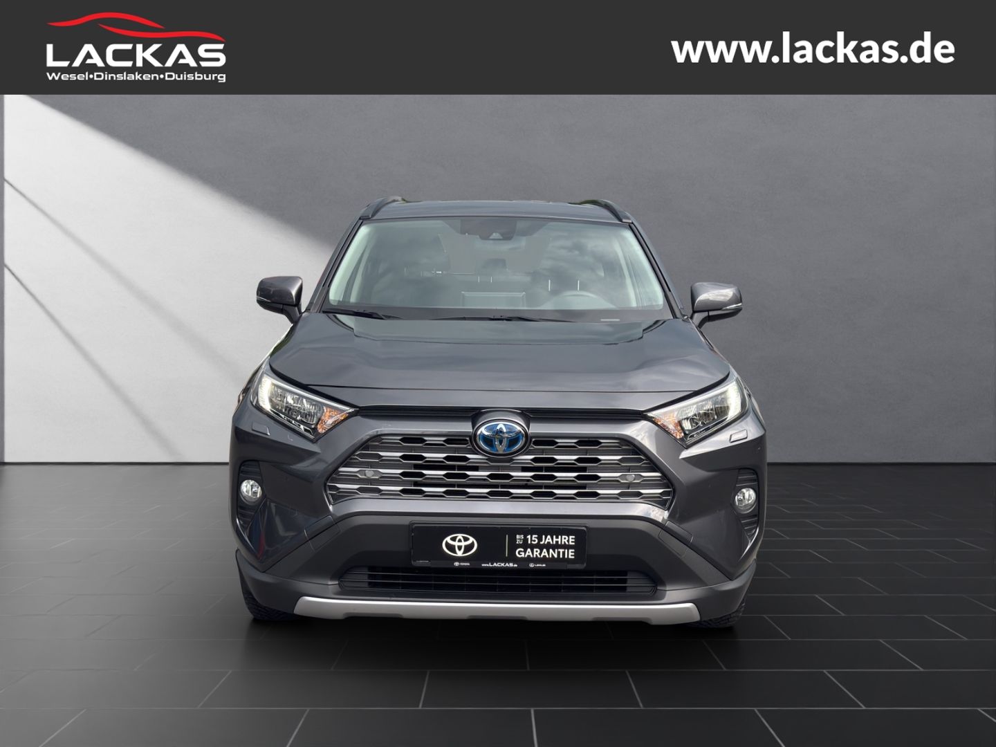 Toyota RAV 4 Hybrid - Samsaru's Car Outlet