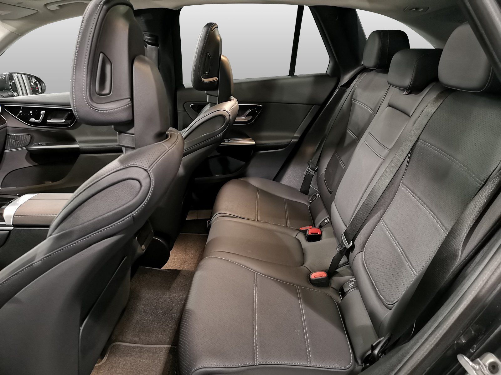 Mercedes-Benz GLC 300 de 4M Avantgarde+PANO+AHK+360+DISTRONIC+