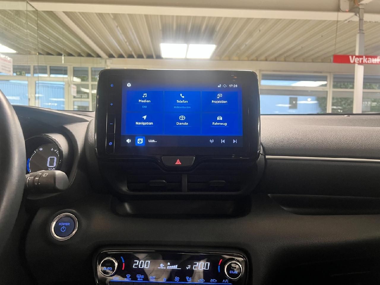 Toyota Yaris Hybrid Style Panoramadach