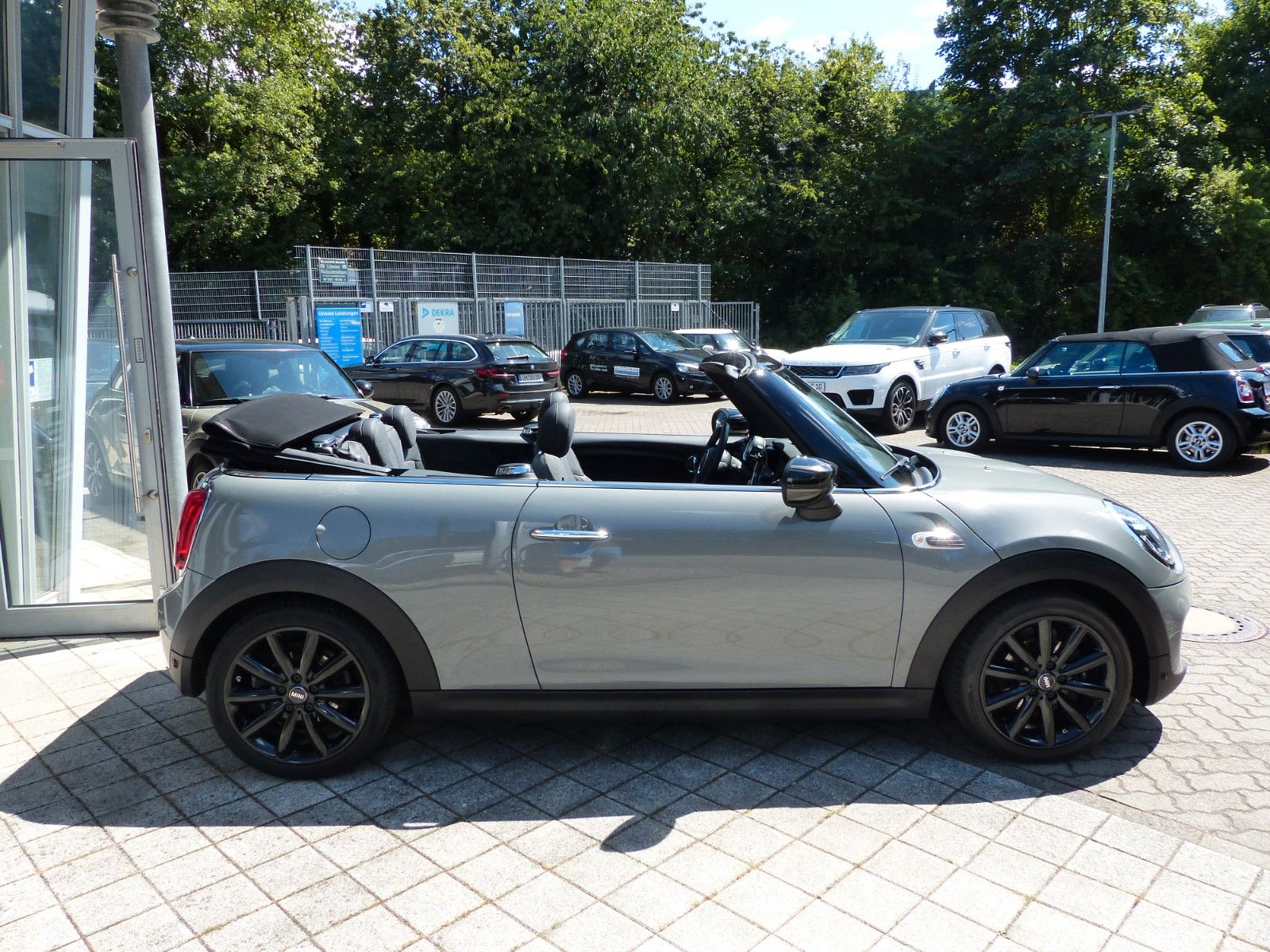 MINI Cooper Cabrio Chili - Samsaru's Car Outlet