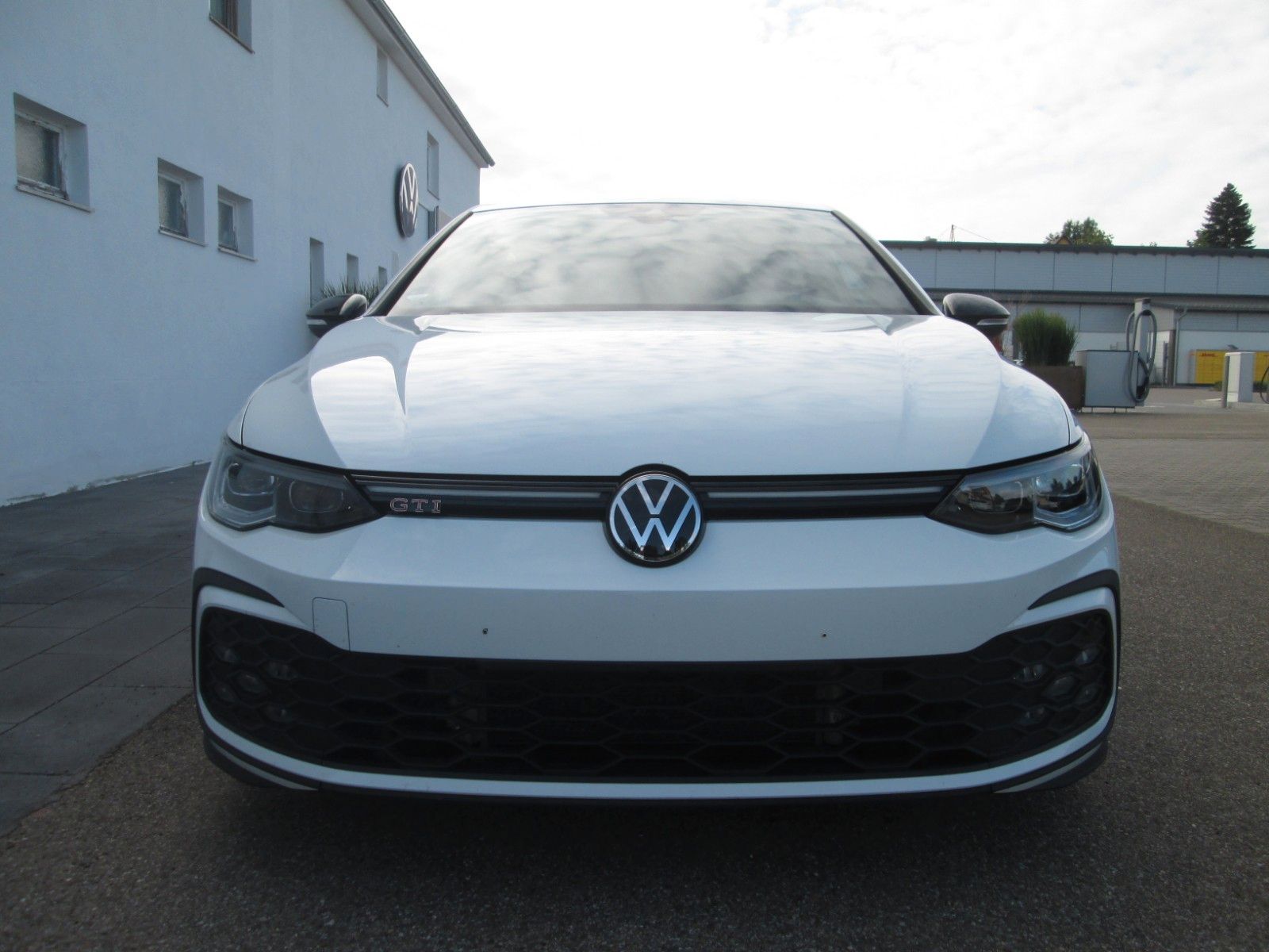 Volkswagen Golf VIII GTI 2.0 TSI - Samsaru's Car Outlet
