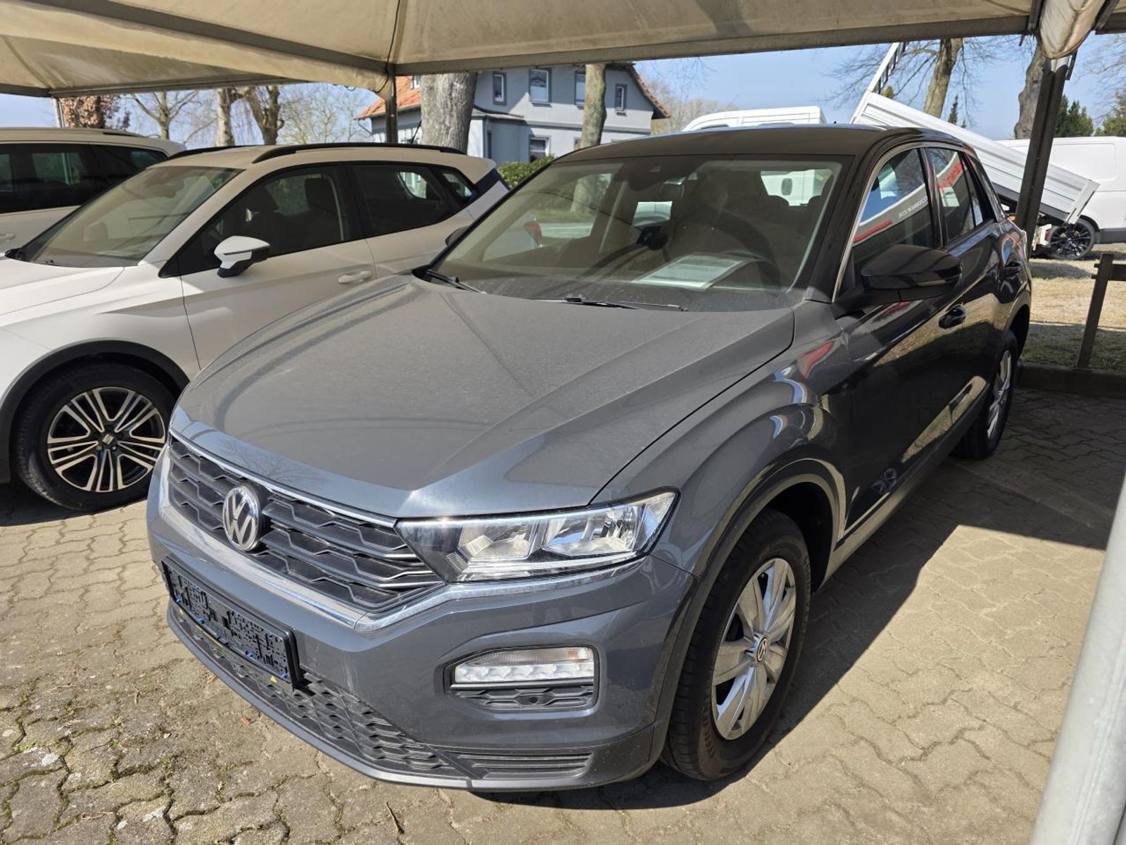 Volkswagen T-Roc 1.0 TSI - Samsaru's Car Outlet