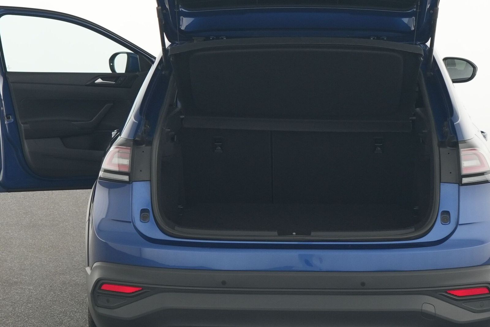 Volkswagen Taigo 1.0 TSI Life - Samsaru's Car Outlet