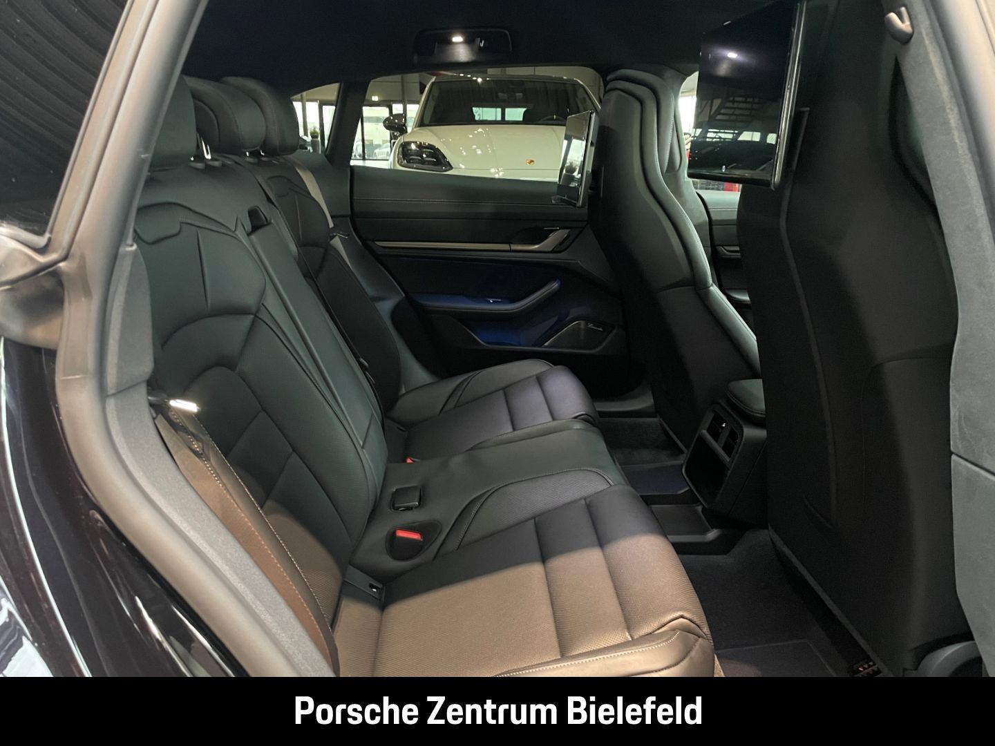 Porsche Taycan Turbo HA-Lenkung InnoDrive Sitzbelüftung
