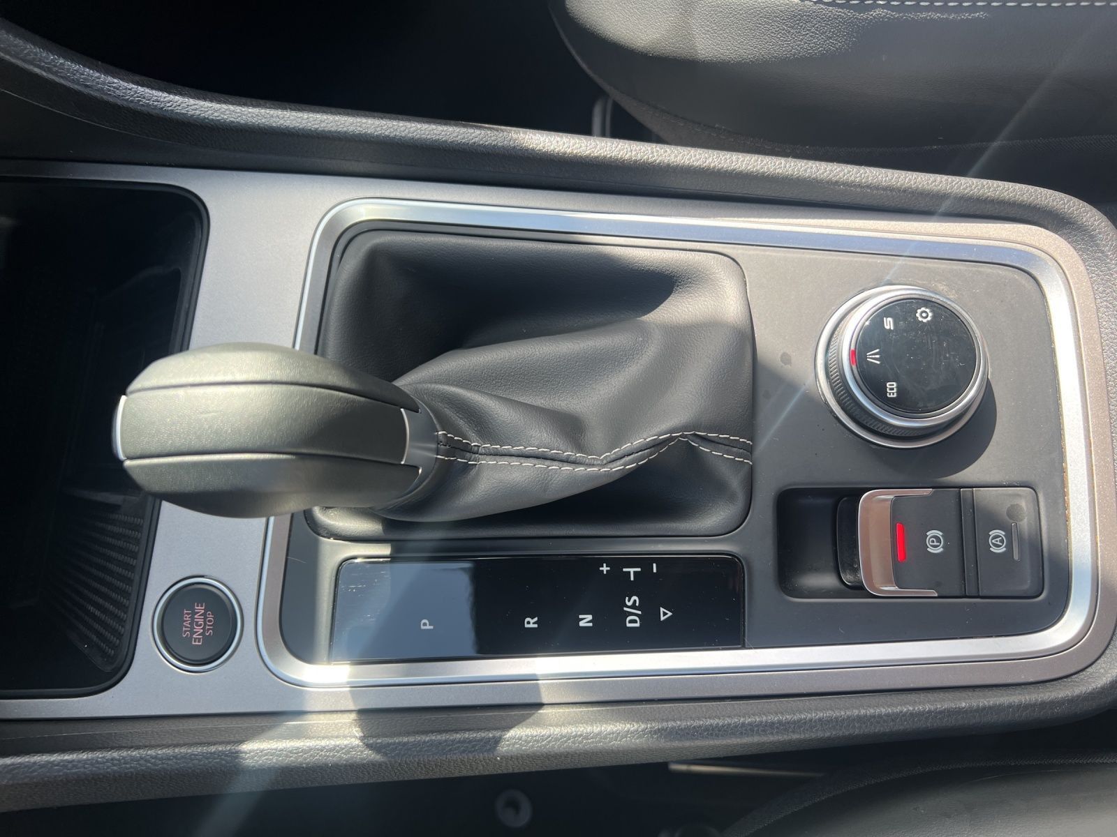 Seat Ateca 2.0 TDI DSG XP NAVI AHK ACC GJR SITZHZ