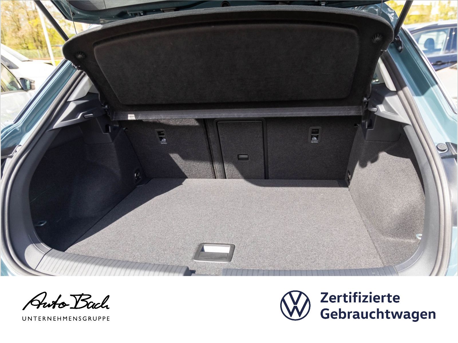 Volkswagen T-ROC 1.0 TSI Style - Samsaru's Car Outlet