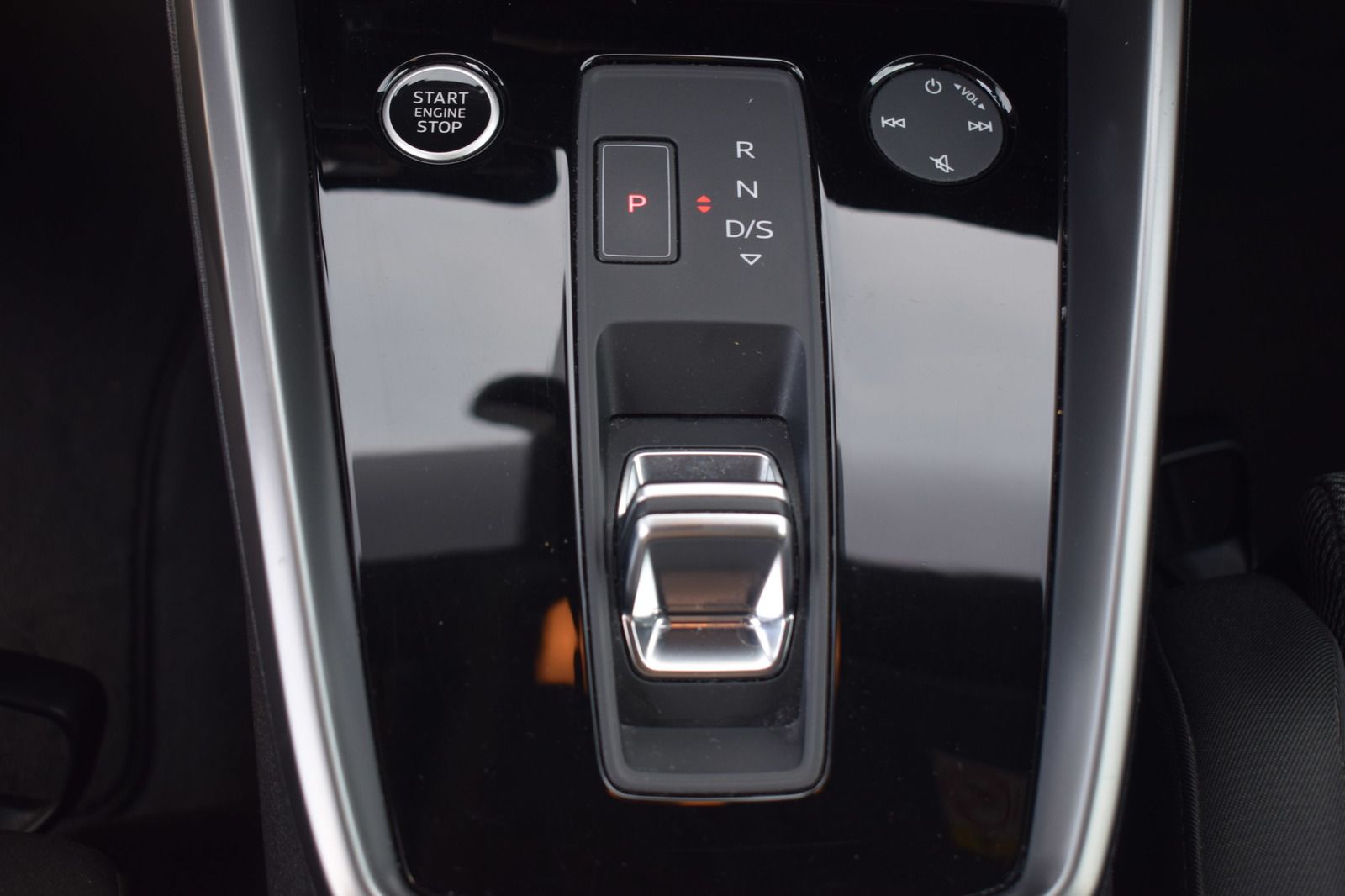 Audi A3 Sportback 30 TDI advanced Automatik/AHK