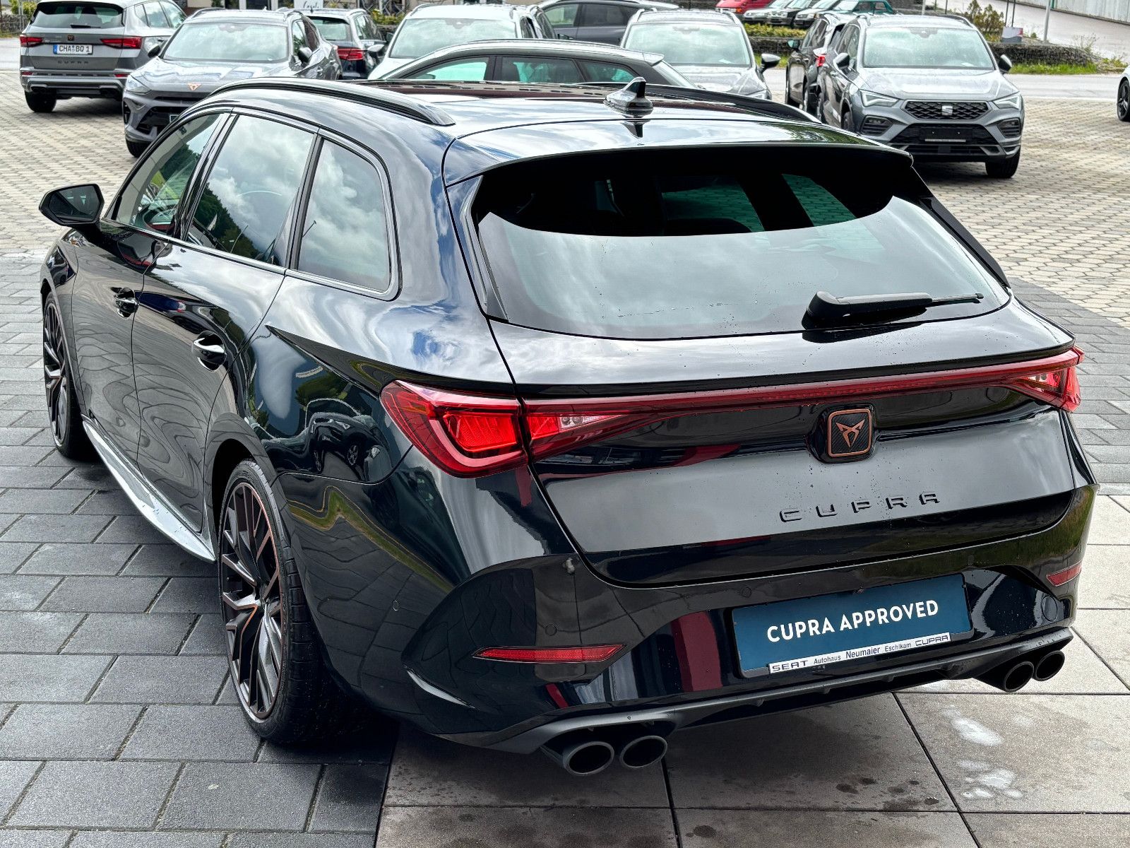 Cupra Leon Sportstourer VZ CUP 4Drive - Samsaru's Car Outlet