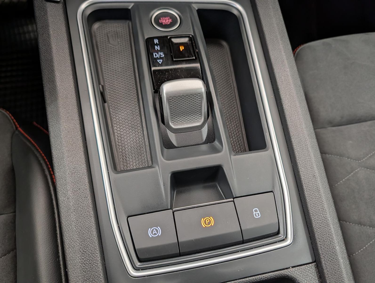 Seat Leon 1.5 eTSI DSG FR AHK|Navi|LED|Winter|18"|ACC