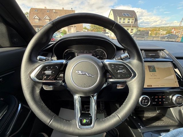 Jaguar E-Pace R-Dynamic Black AWD/ACC/Anhängerkupplung
