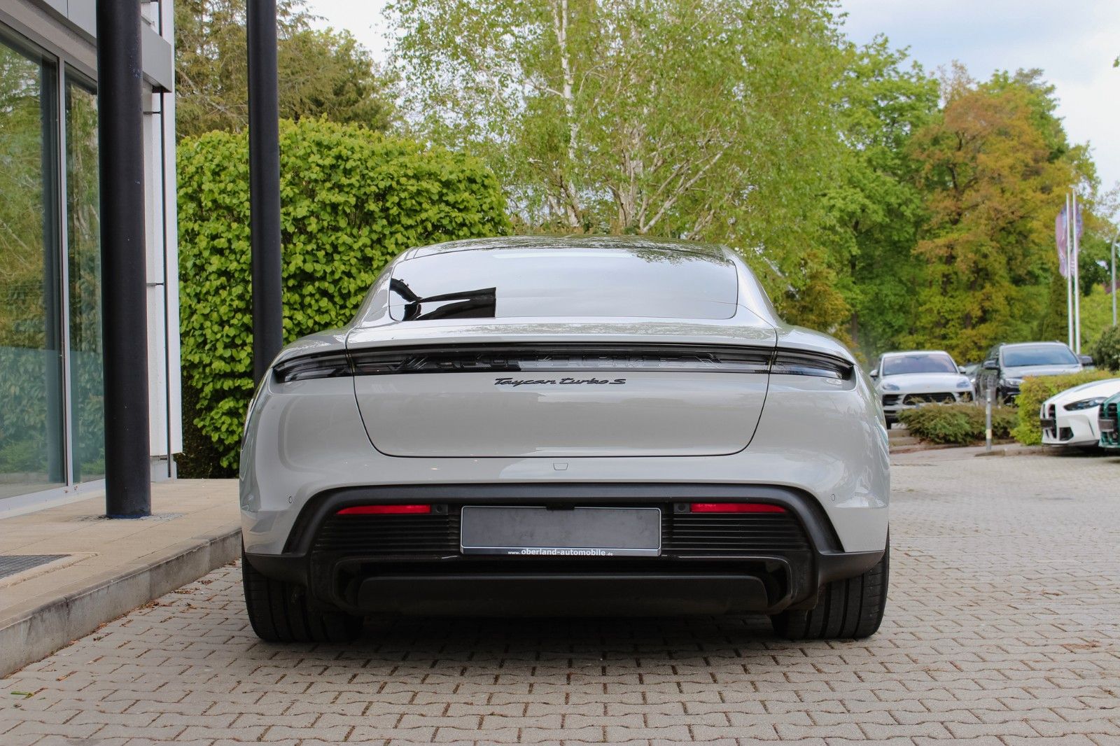 Porsche Taycan Turbo S / ENTERTAINMENT / BEIFAHRER DISP.