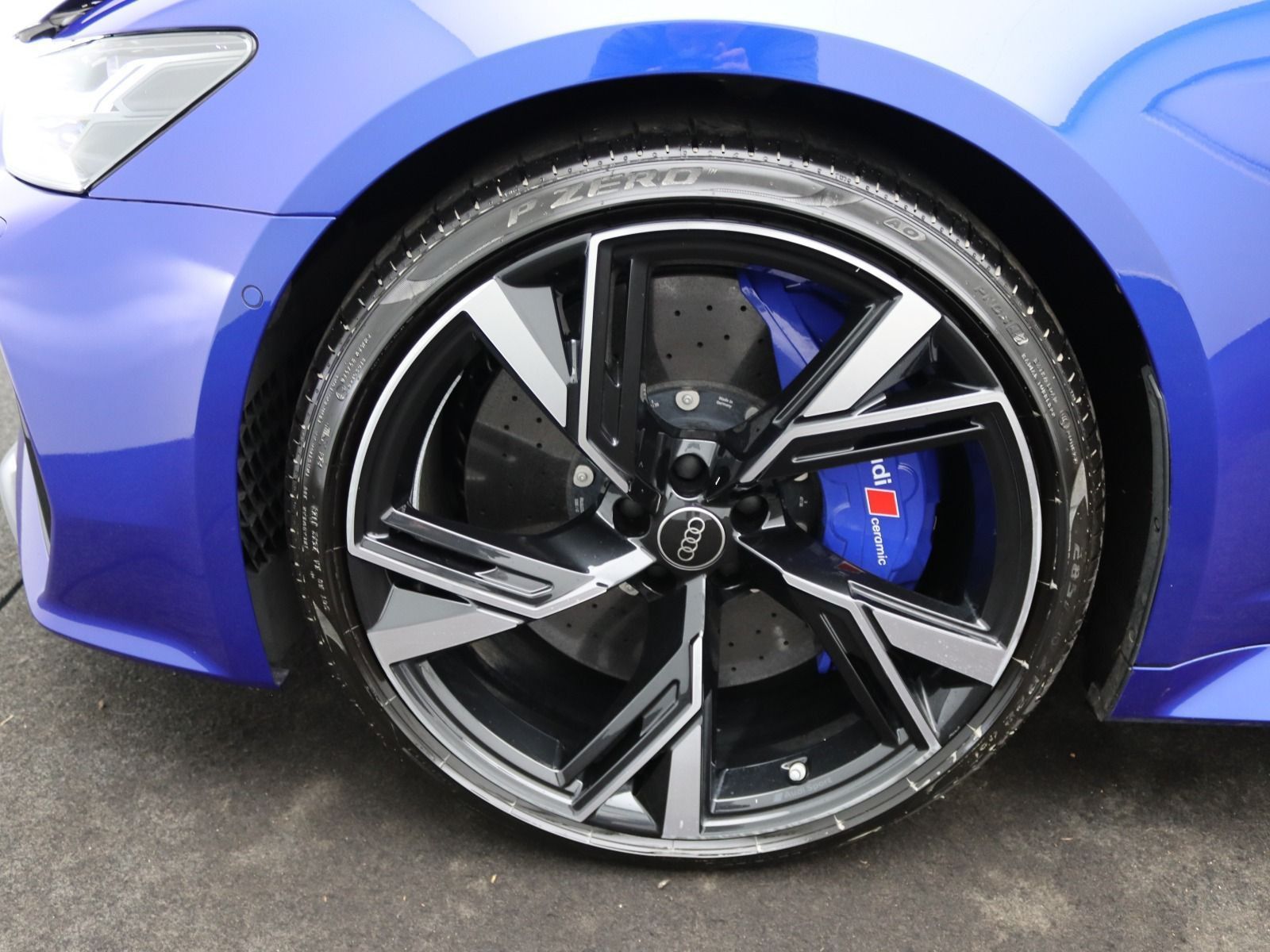 Audi RS 6 Avant TFSI quattro / Pano, Keramik, Laser