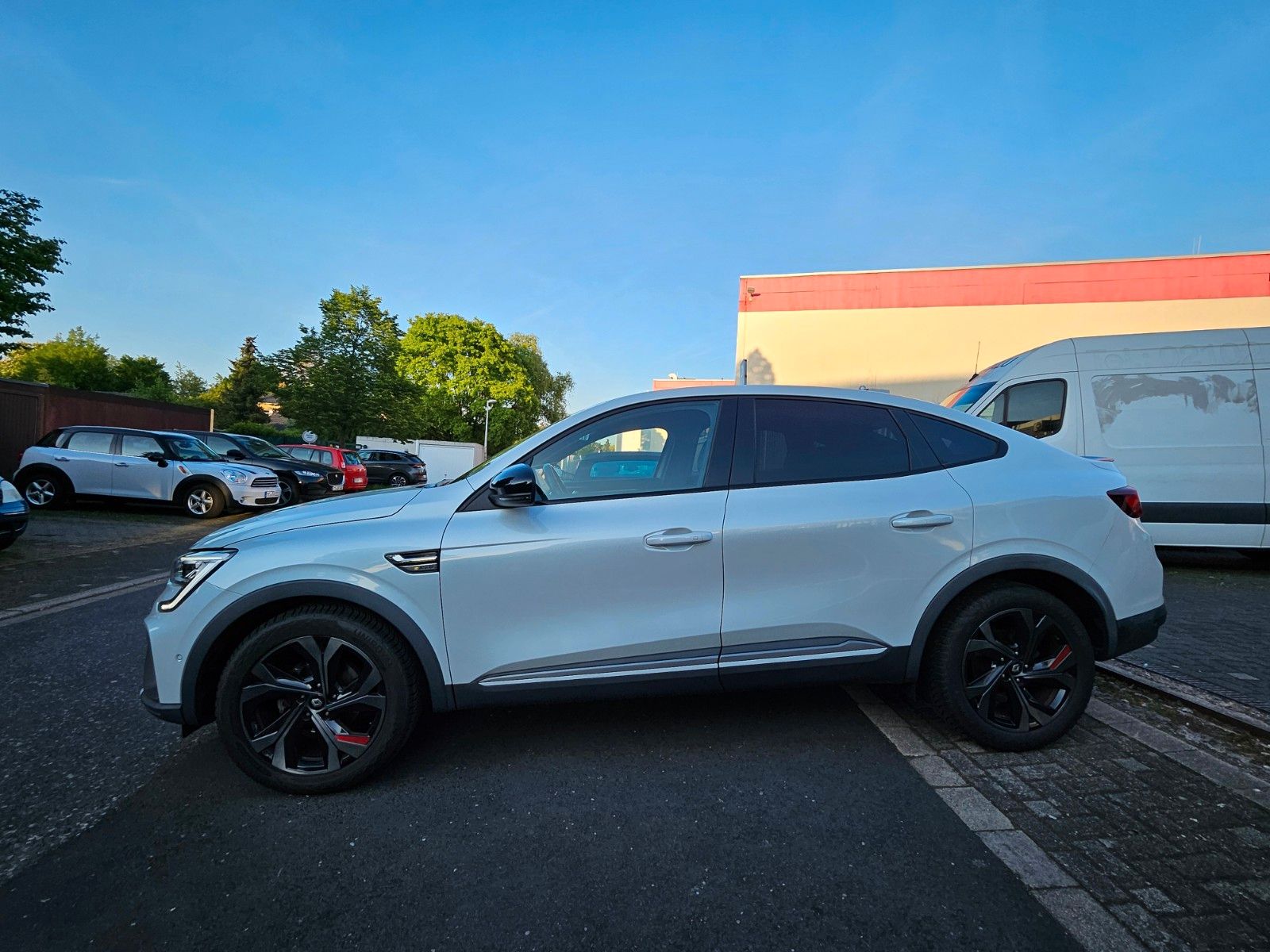 Renault ARKANA 1.3 TCE R.S. LiNE AUT BENZIN/HYBRID - Samsaru's Car Outlet