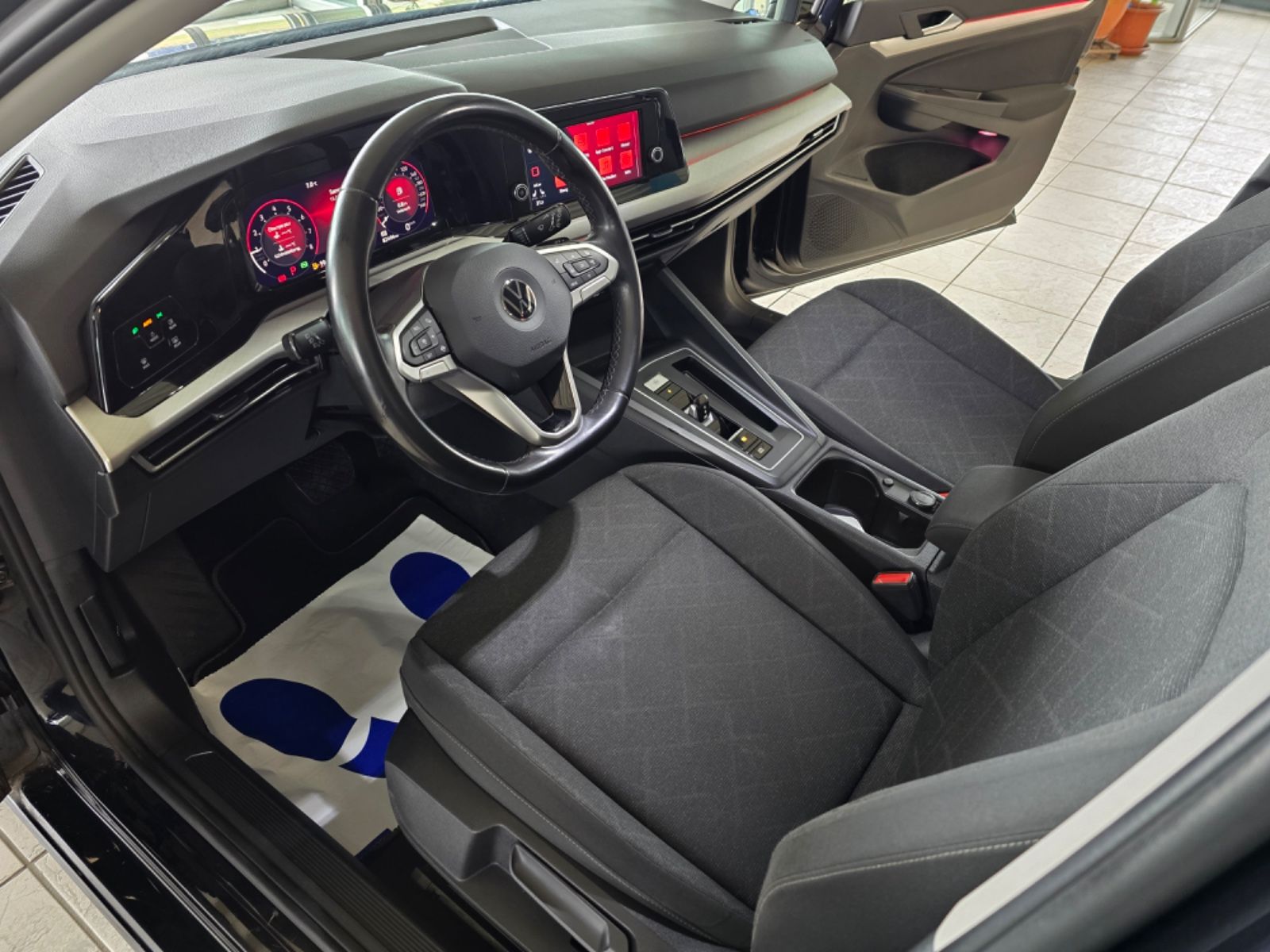 Volkswagen Golf VIII Variant Life eTSI DSG - Samsaru's Car Outlet